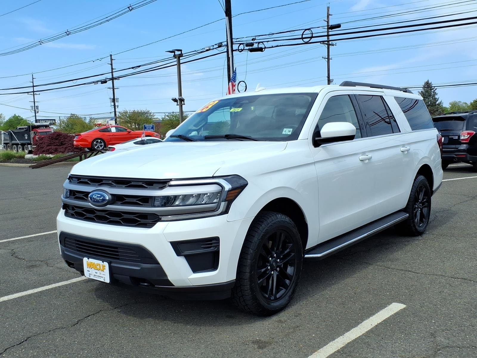 Used 2023 Ford Expedition Max XLT AWD/4WD image 3