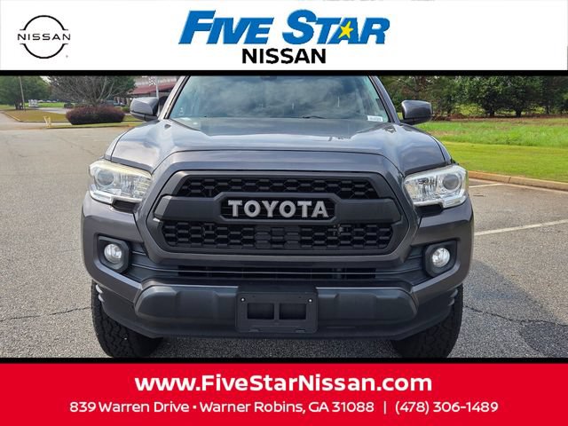 Used 2020 Toyota Tacoma SR5 RWD image 2