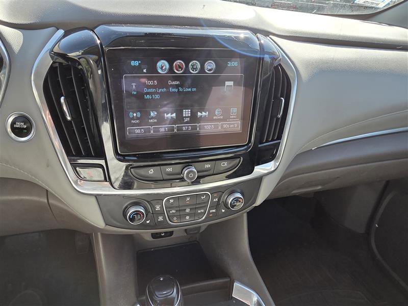 Used 2019 Chevrolet Traverse LT image 18