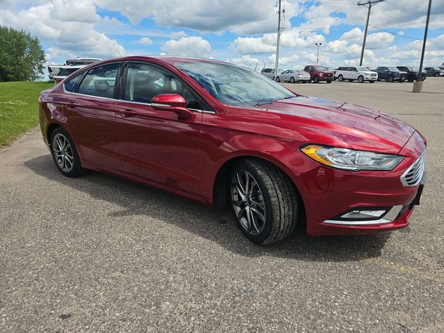 Used 2017 Ford Fusion SE w/ Equipment Group 201A FWD image 7