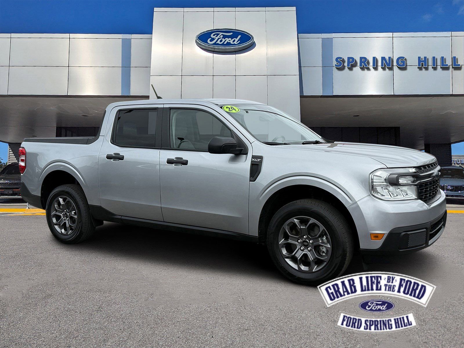 Certified 2024 Ford Maverick XLT image 1