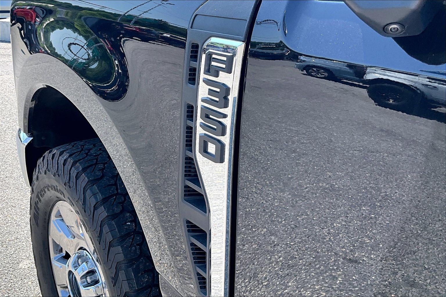 Certified 2023 Ford F350 King Ranch w/ Chrome Package AWD/4WD image 8