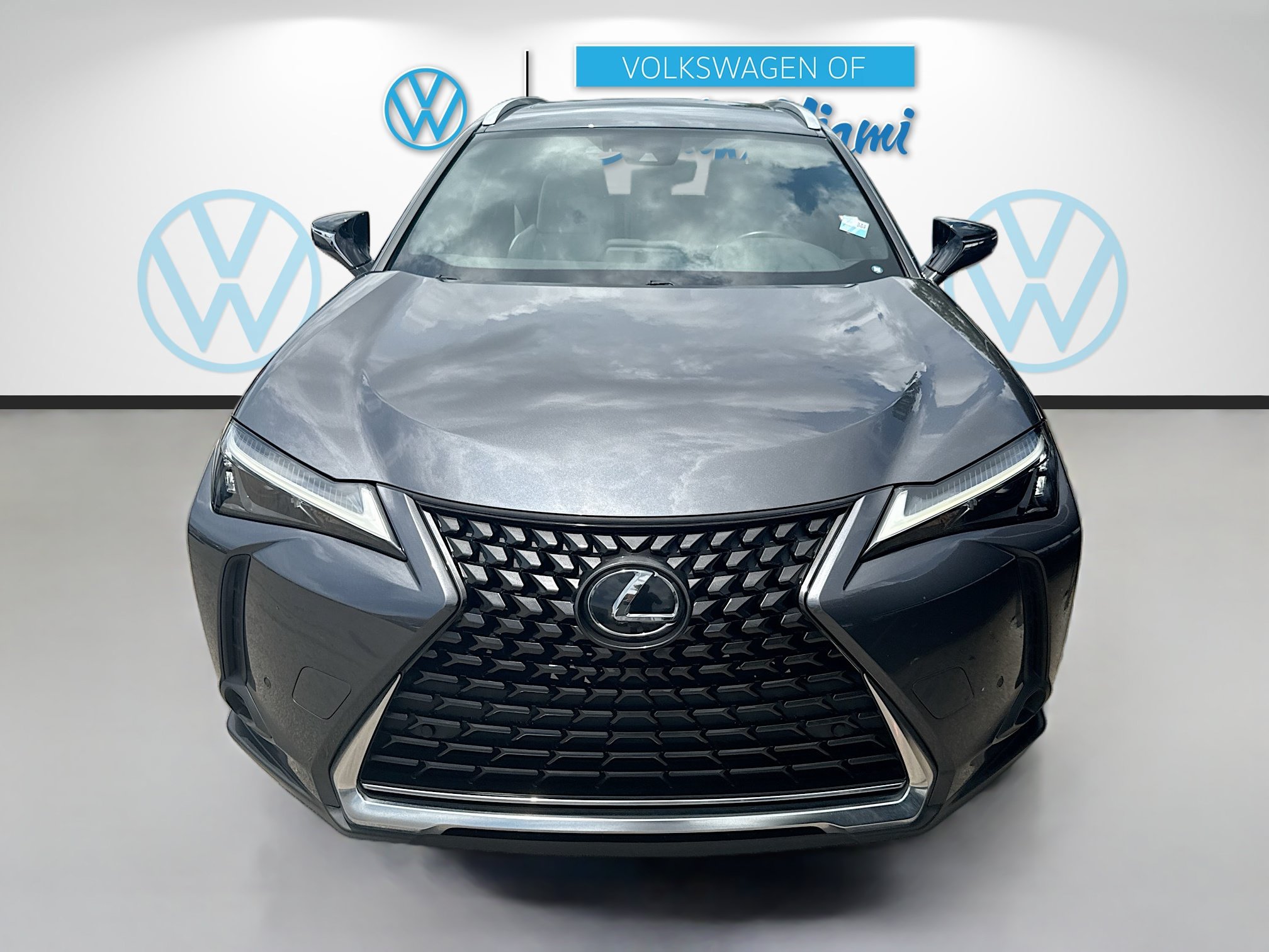 Used 2023 Lexus UX 250h FWD w/ Accessory Package (Z1) image 2