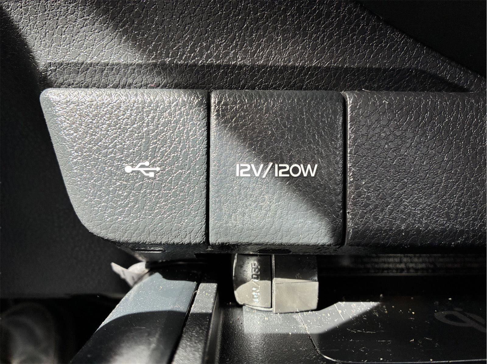 Used 2020 Toyota Camry SE w/ Audio Package FWD image 25