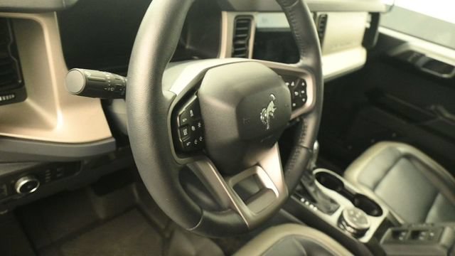 Certified 2025 Ford Bronco Outer Banks AWD/4WD image 15