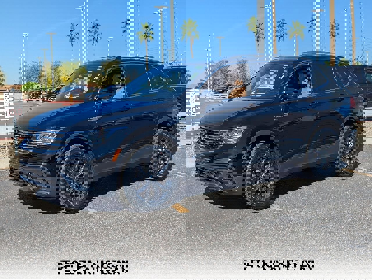 Used 2023 Volkswagen Tiguan SE FWD image 1