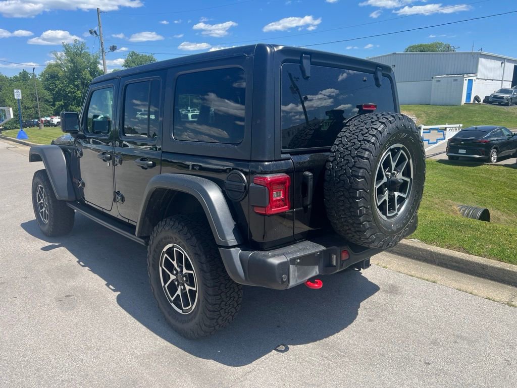 Used 2024 Jeep Wrangler Unlimited Rubicon w/ Capability Package AWD/4WD image 3