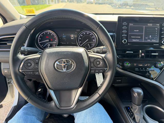 Used 2023 Toyota Camry SE image 9