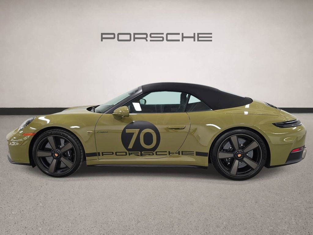 New 2026 Porsche 911 GTS RWD image 2