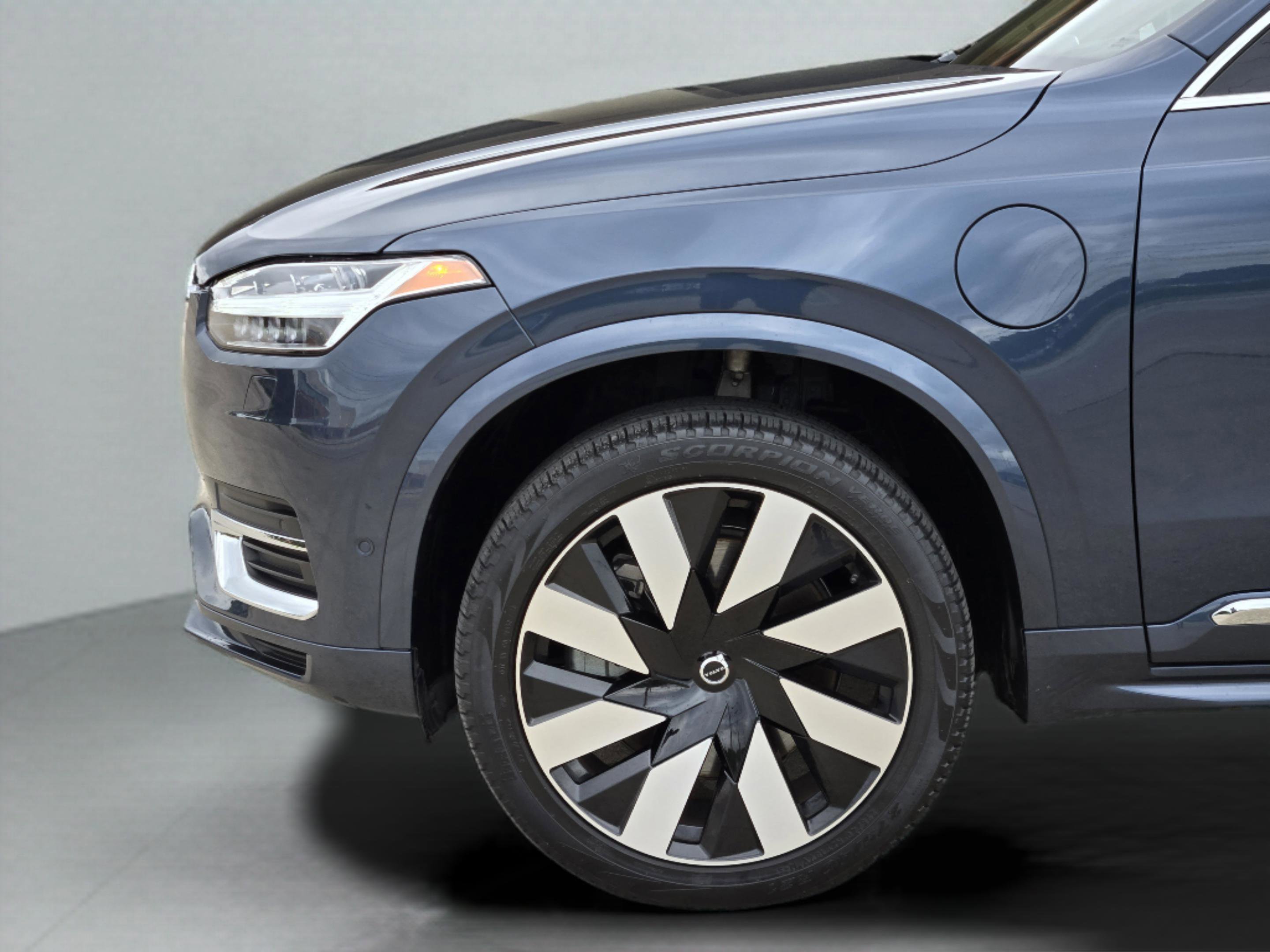 Used 2023 Volvo XC90 T8 Ultimate w/ Protection Package Premier image 36