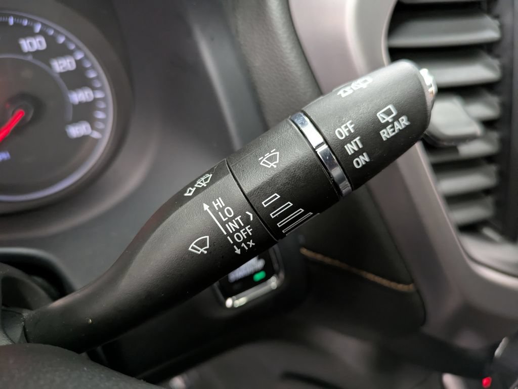 Used 2023 GMC Acadia AT4 AWD/4WD image 18