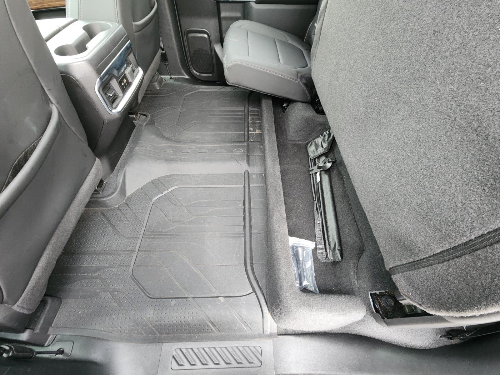 Used 2022 Chevrolet Silverado 1500 High Country AWD/4WD image 30