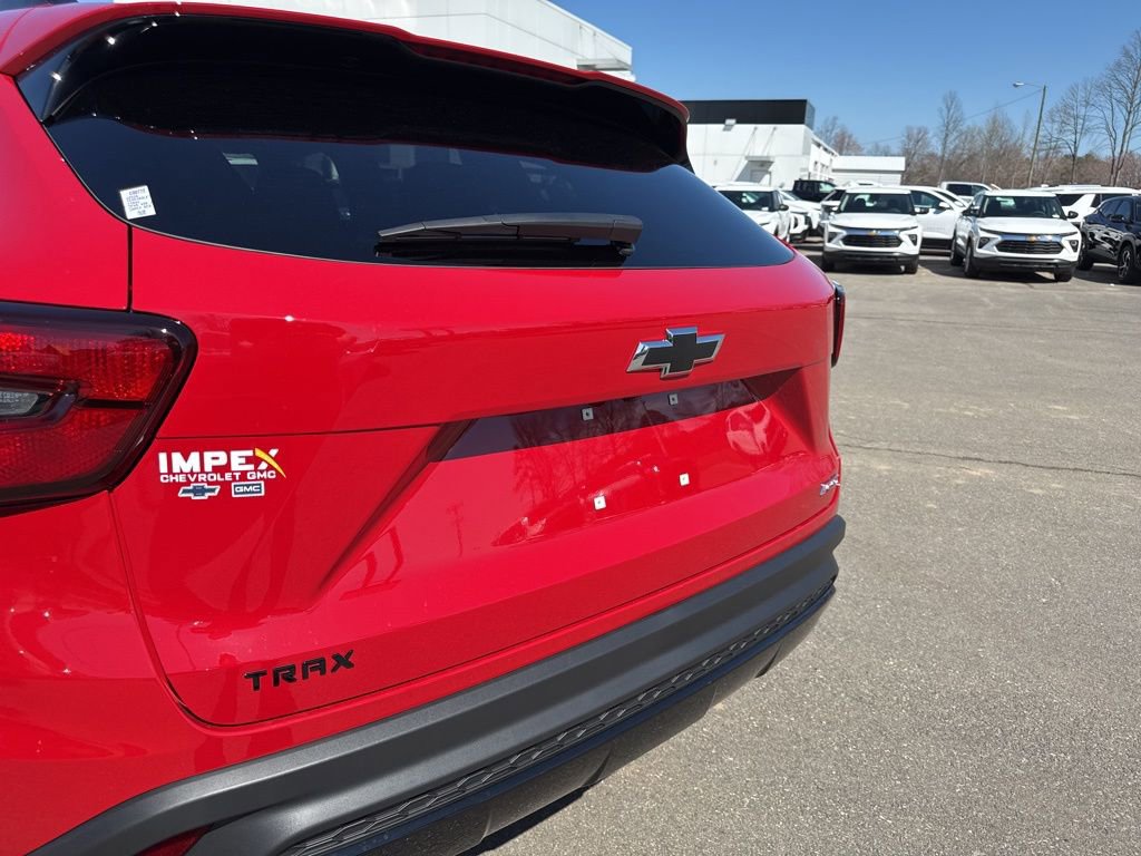 New 2026 Chevrolet Trax RS w/ Sunroof Package image 29