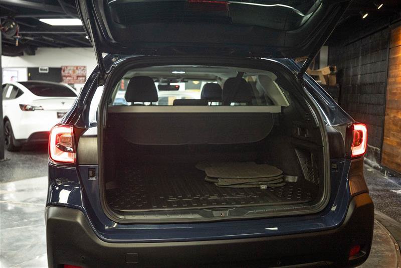 Used 2024 Subaru Outback Onyx Edition AWD/4WD image 7