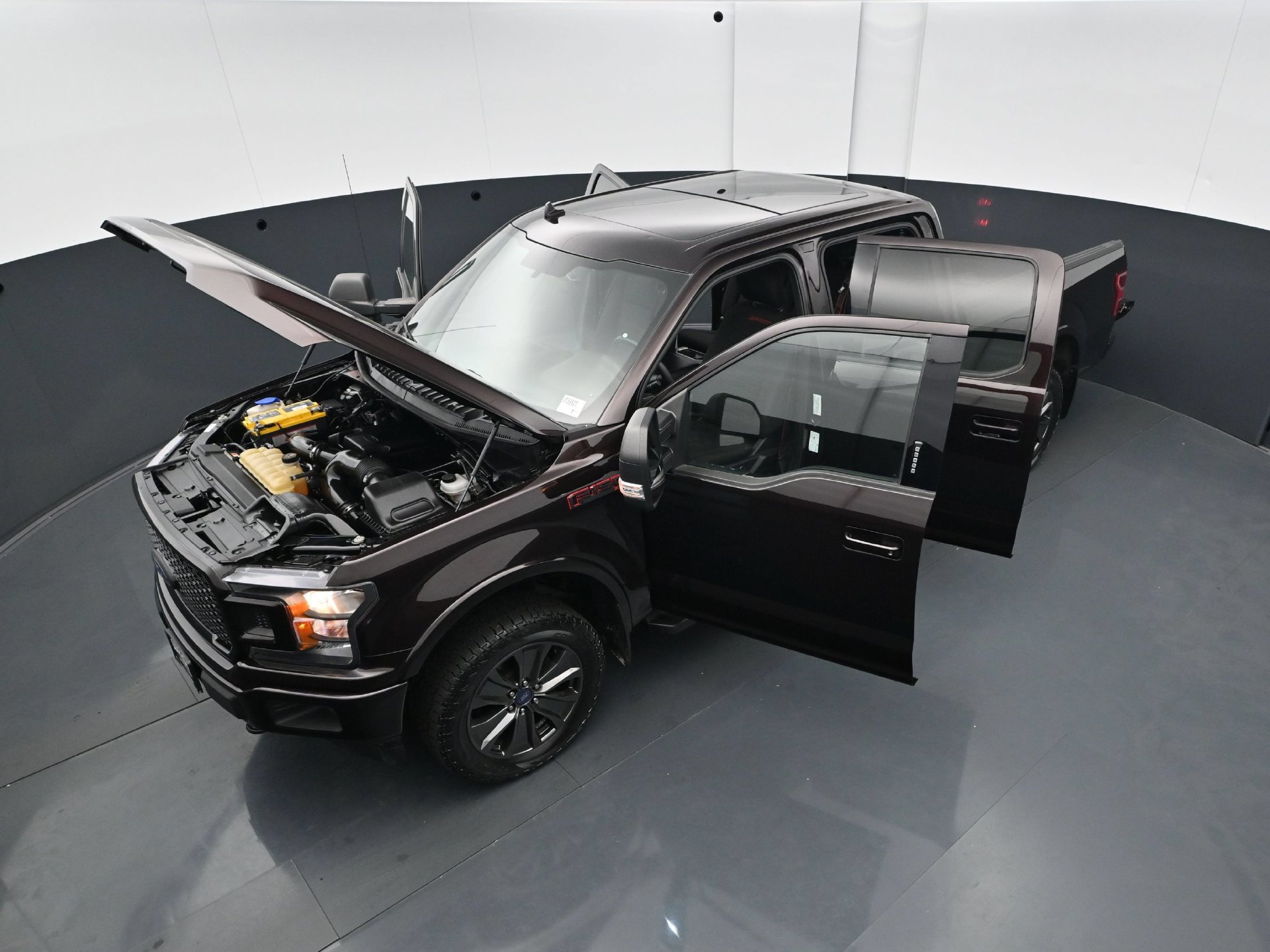 Used 2018 Ford F150 XLT w/ Equipment Group 302A Luxury AWD/4WD image 41