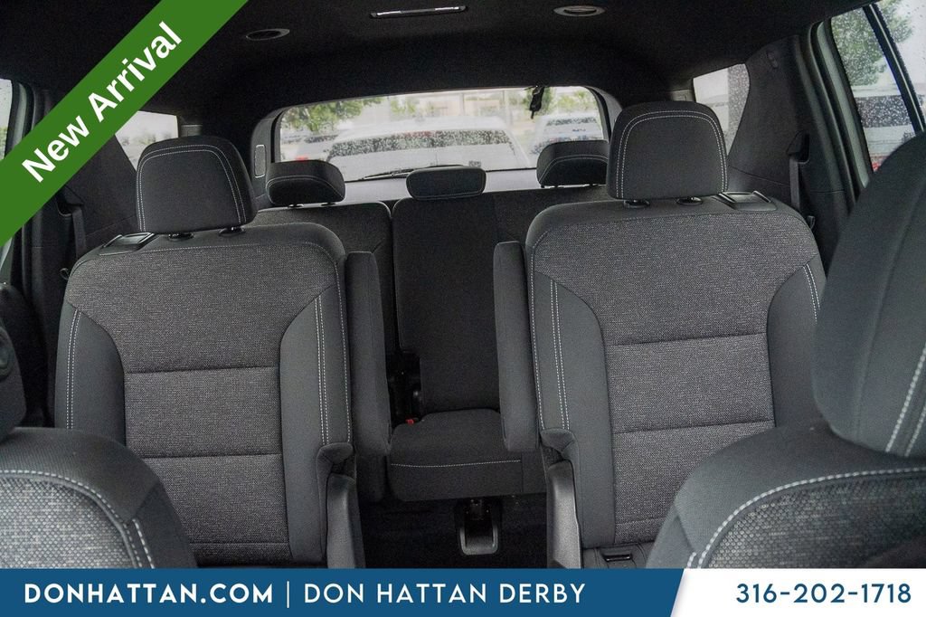 Used 2025 Chevrolet Traverse LT w/ LPO, Floor Liner Package FWD image 21