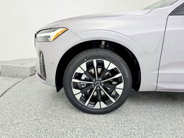 New 2026 Volvo XC60 B5 Plus w/ Protection Package Premier image 25