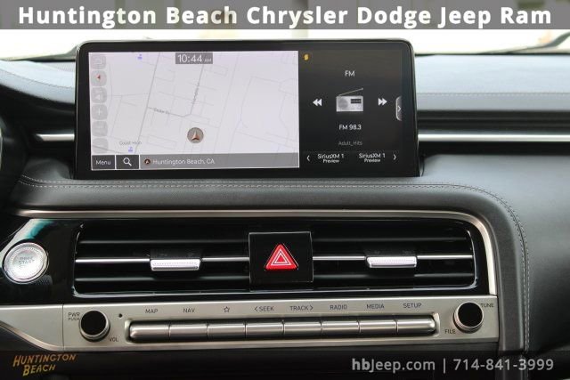 Used 2025 Genesis G70 2.5T image 15