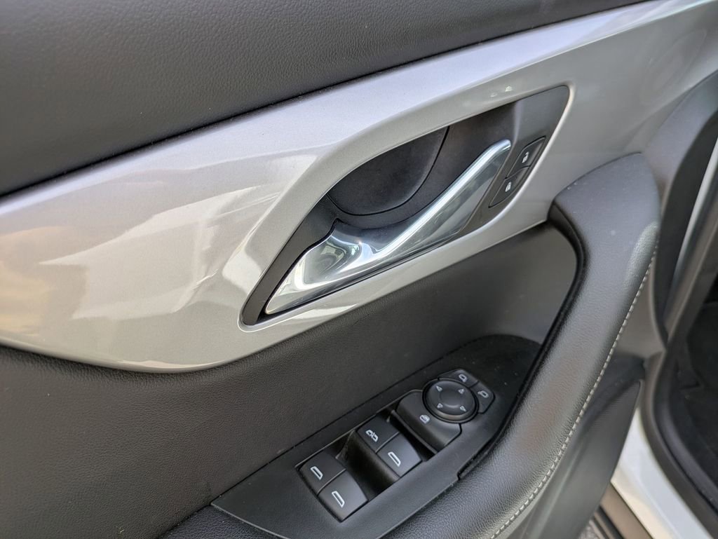 Used 2025 Chevrolet Blazer LT image 12