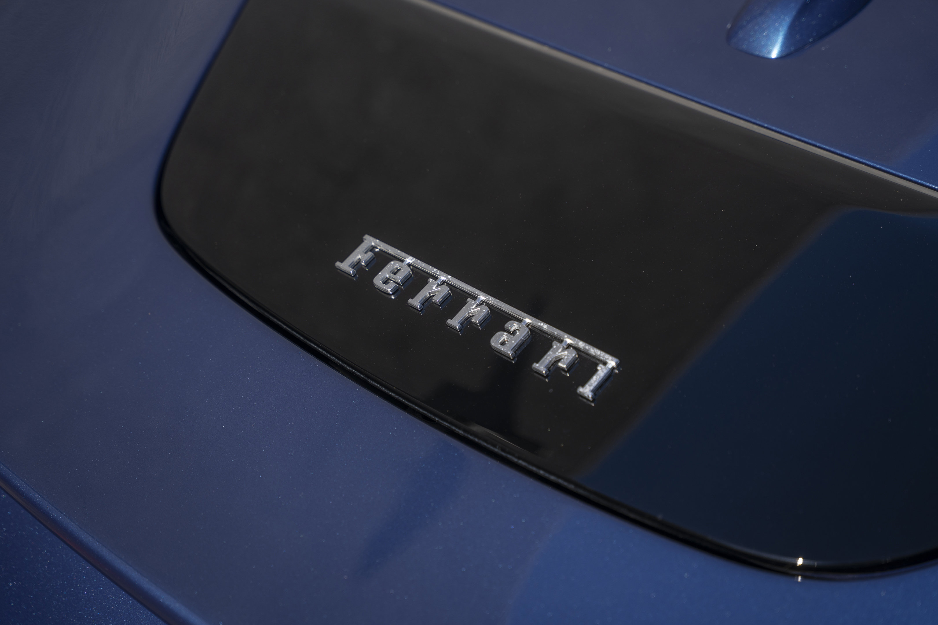 Certified 2025 Ferrari Roma Spider image 13