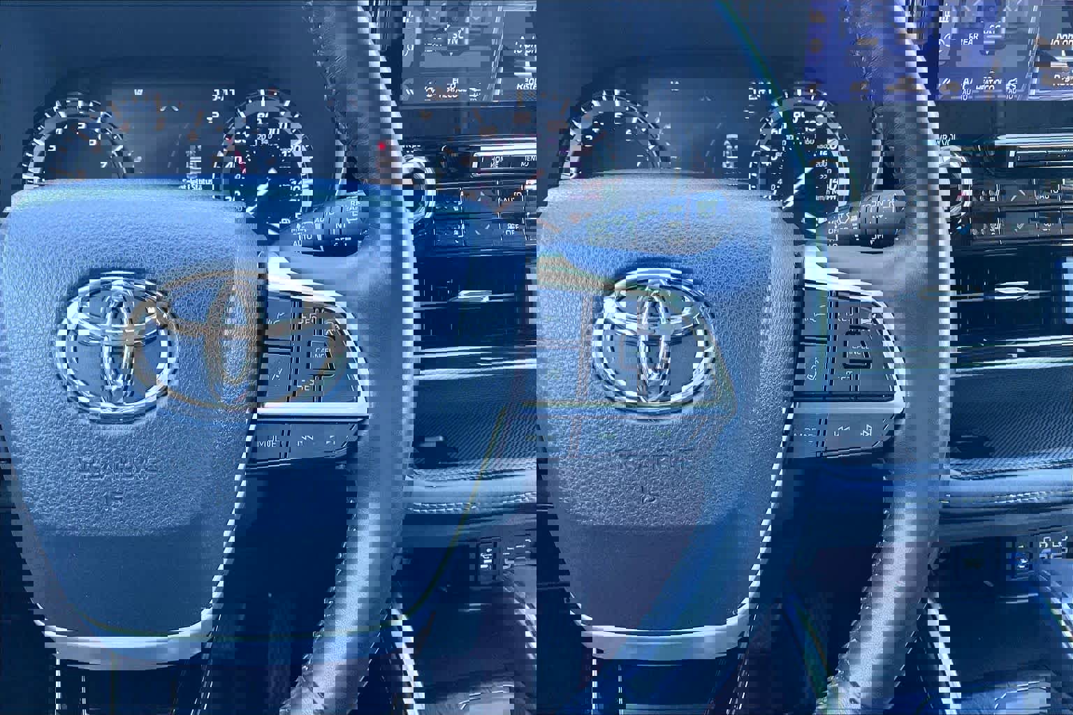 Used 2022 Toyota Highlander Platinum image 24