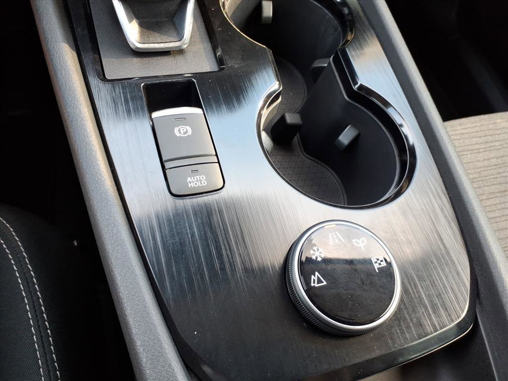 Used 2022 Nissan Rogue SV image 21