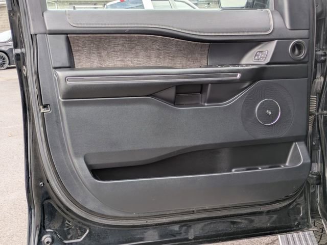 Used 2018 Ford Expedition Limited w/ Equipment Group 301A image 6