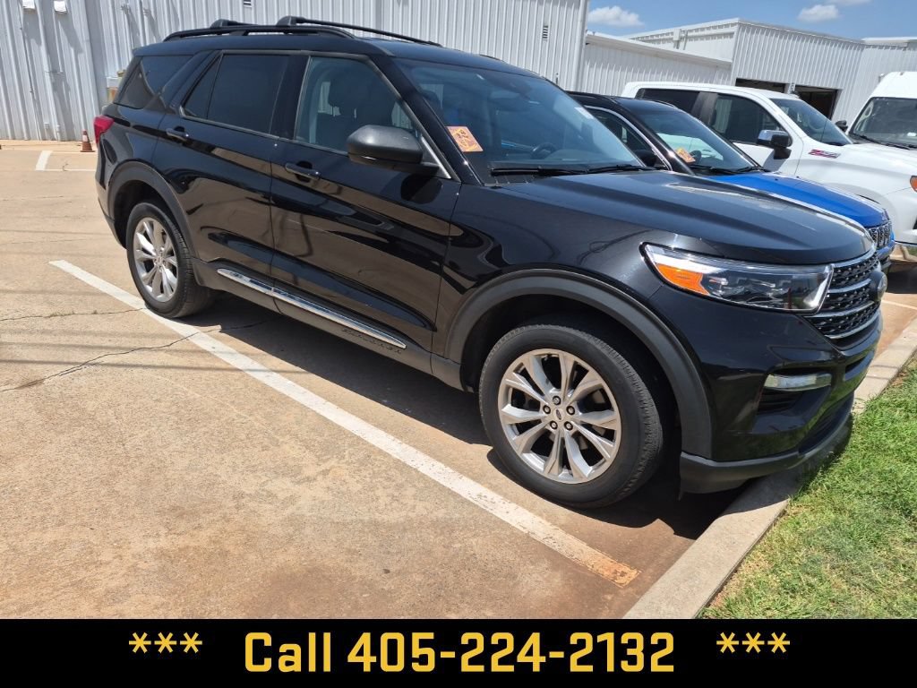 Used 2023 Ford Explorer XLT w/ Equipment Group 202A AWD/4WD image 19