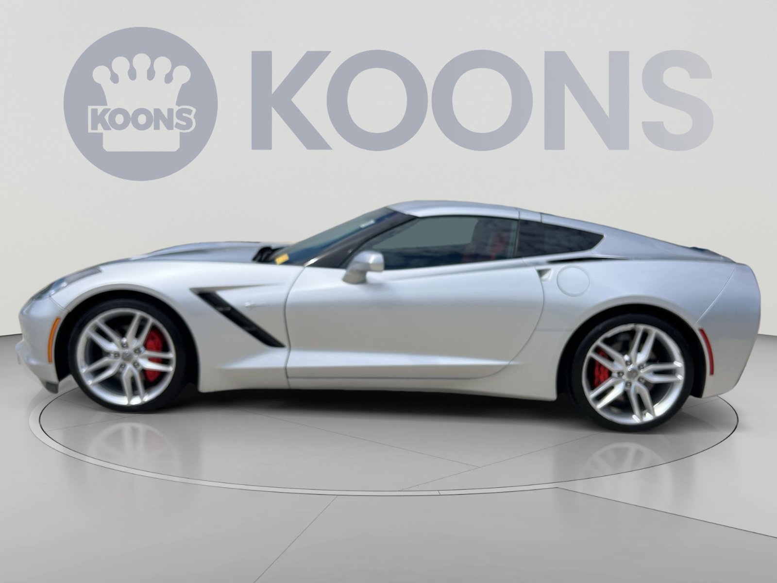 Used 2019 Chevrolet Corvette Stingray Coupe w/ 1LT RWD image 2