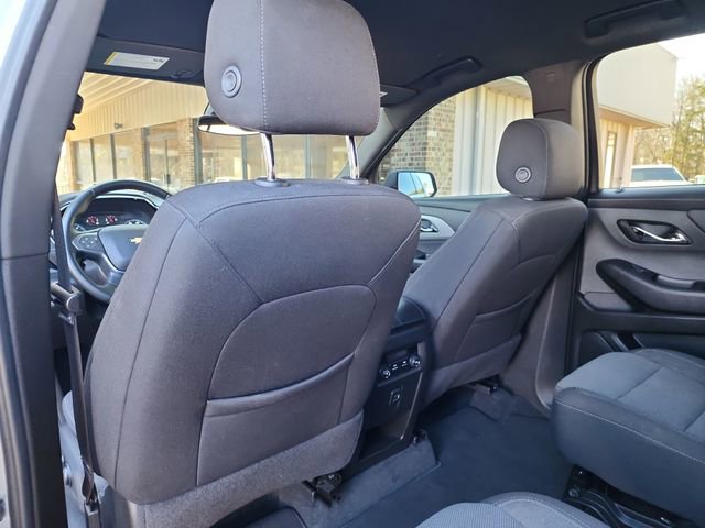 Used 2023 Chevrolet Traverse LT image 30