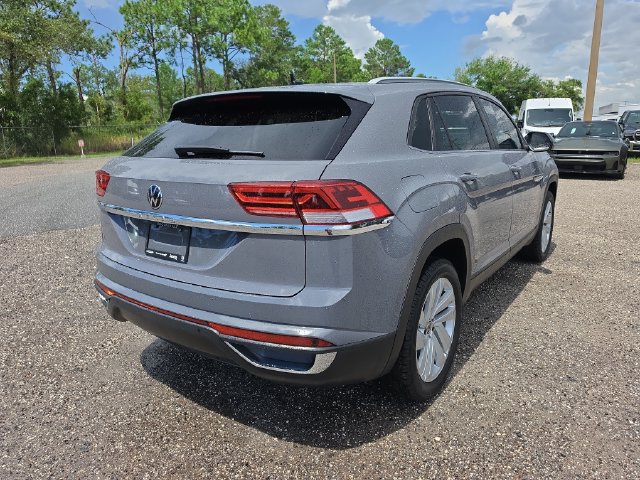 Used 2021 Volkswagen Atlas Cross Sport SE w/ Panoramic Sunroof Package FWD image 4