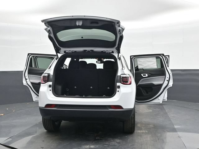 Used 2025 Jeep Compass Sport w/ Mopar Graphics Package AWD/4WD image 45
