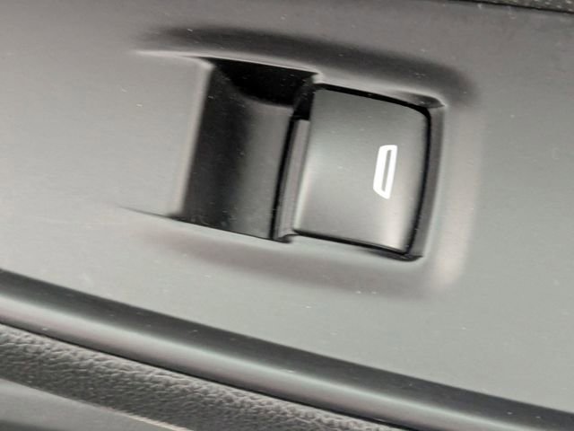 Used 2020 Chevrolet Traverse Premier image 38