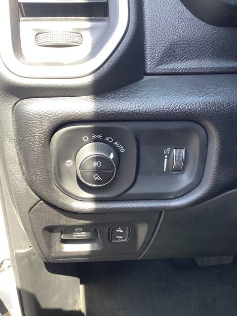 Used 2022 RAM 1500 Big Horn AWD/4WD image 28