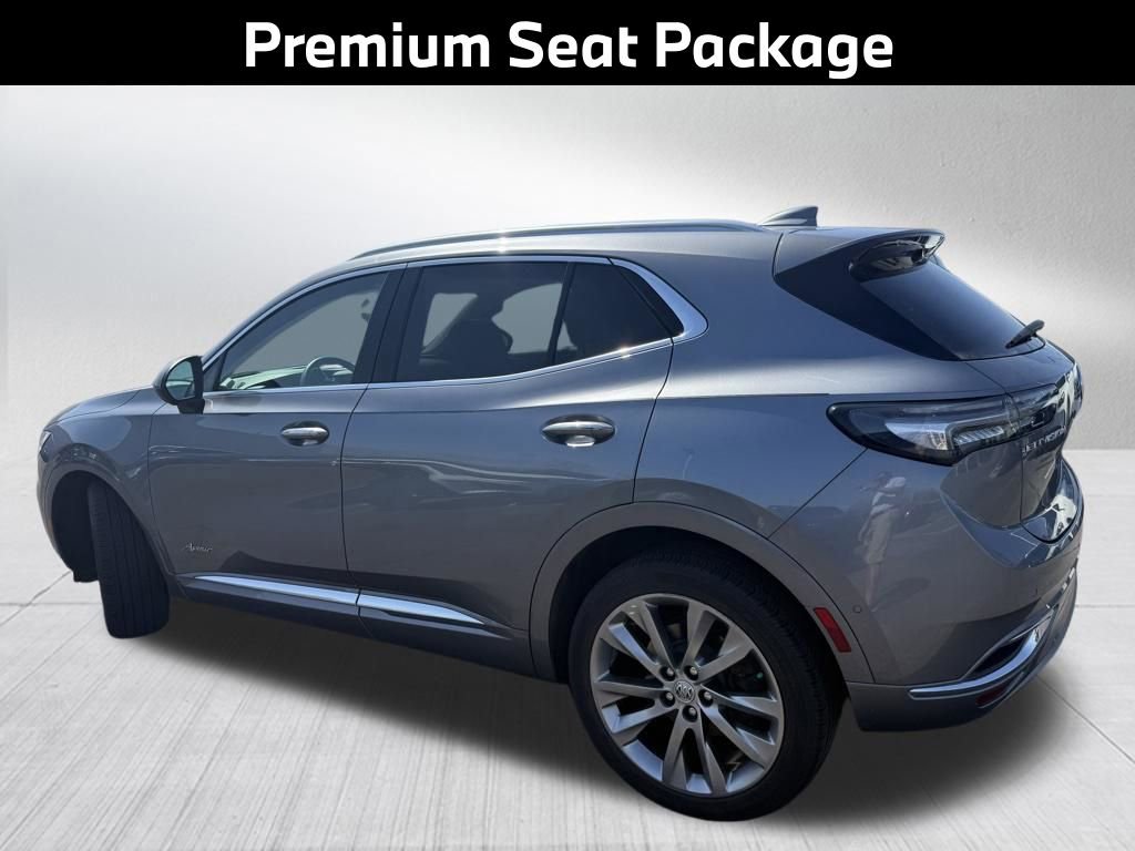 Used 2022 Buick Envision Avenir w/ Technology Package II image 8