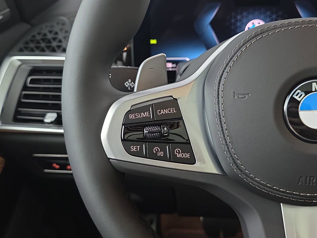 New 2026 BMW X7 xDrive40i w/ M Sport Package image 18
