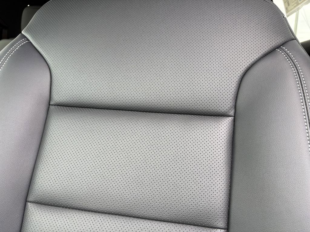 New 2026 Chevrolet Traverse LT w/ Enhanced Driving Package FWD image 18
