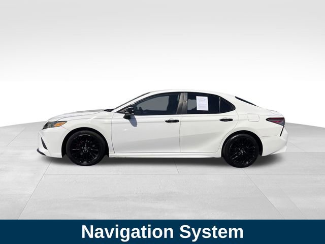 Used 2019 Toyota Camry SE image 2