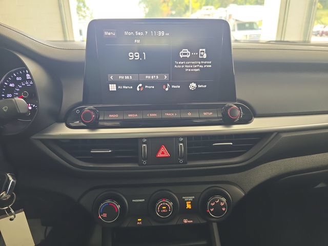 Certified 2023 Kia Forte LXS w/ LXS Technology Package FWD image 15