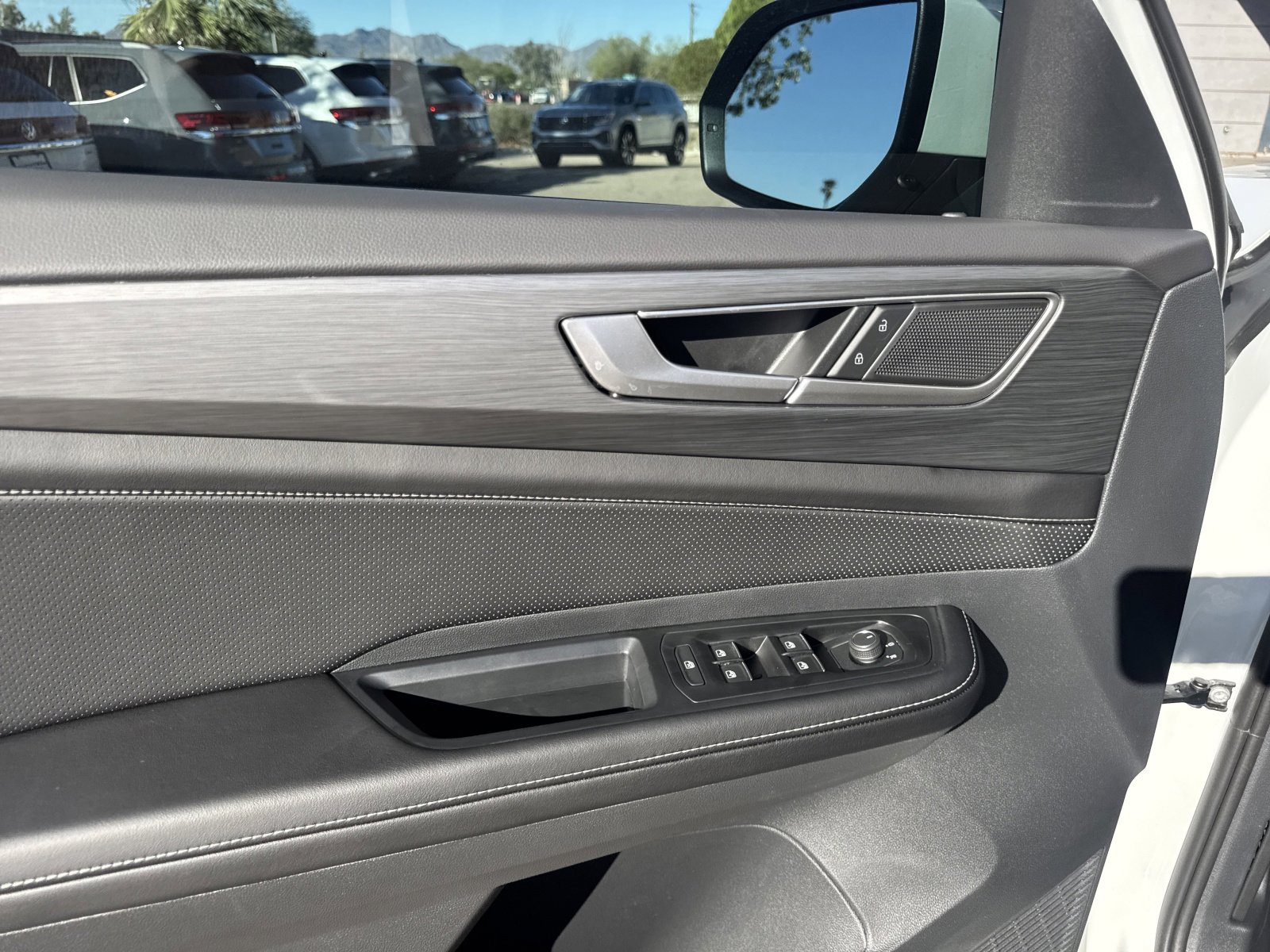 New 2026 Volkswagen Atlas Cross Sport SE image 12