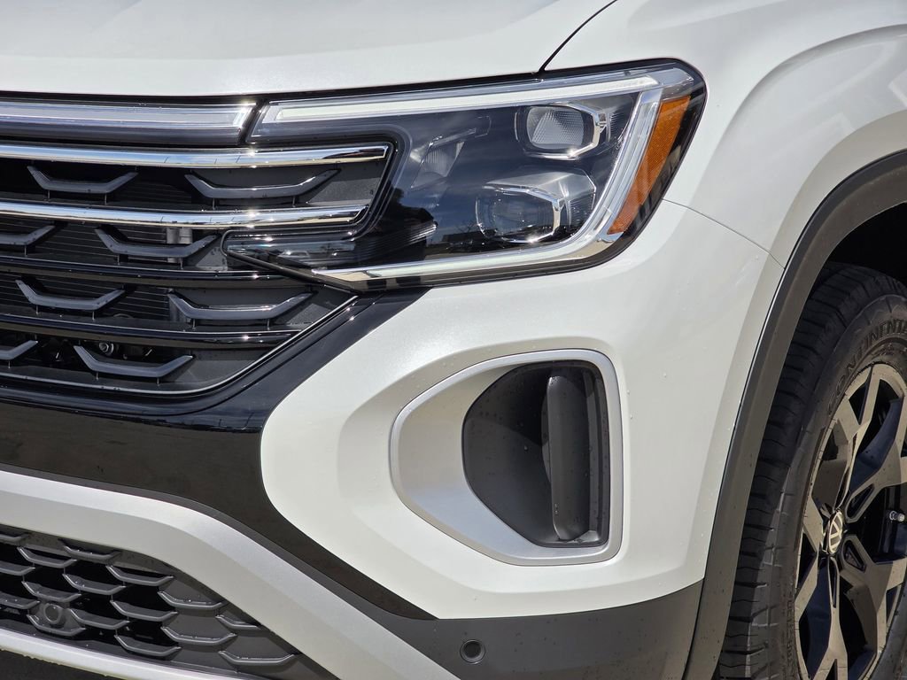 New 2026 Volkswagen Atlas Peak Edition image 6