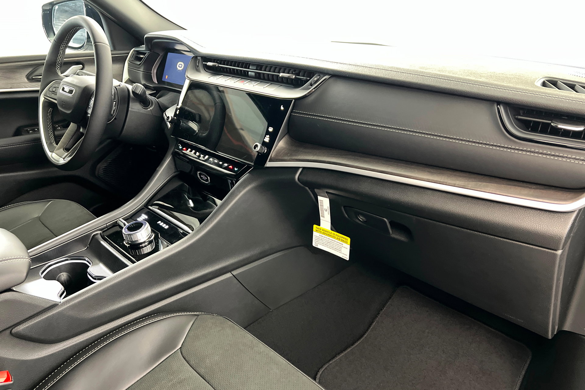 New 2026 Jeep Grand Cherokee Altitude AWD/4WD image 24