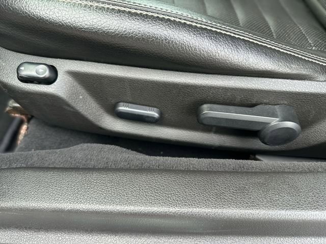 Used 2010 Ford Mustang GT image 13