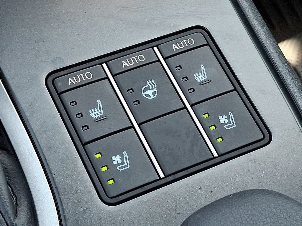 Used 2024 Lexus UX 250h AWD w/ Premium Package image 25