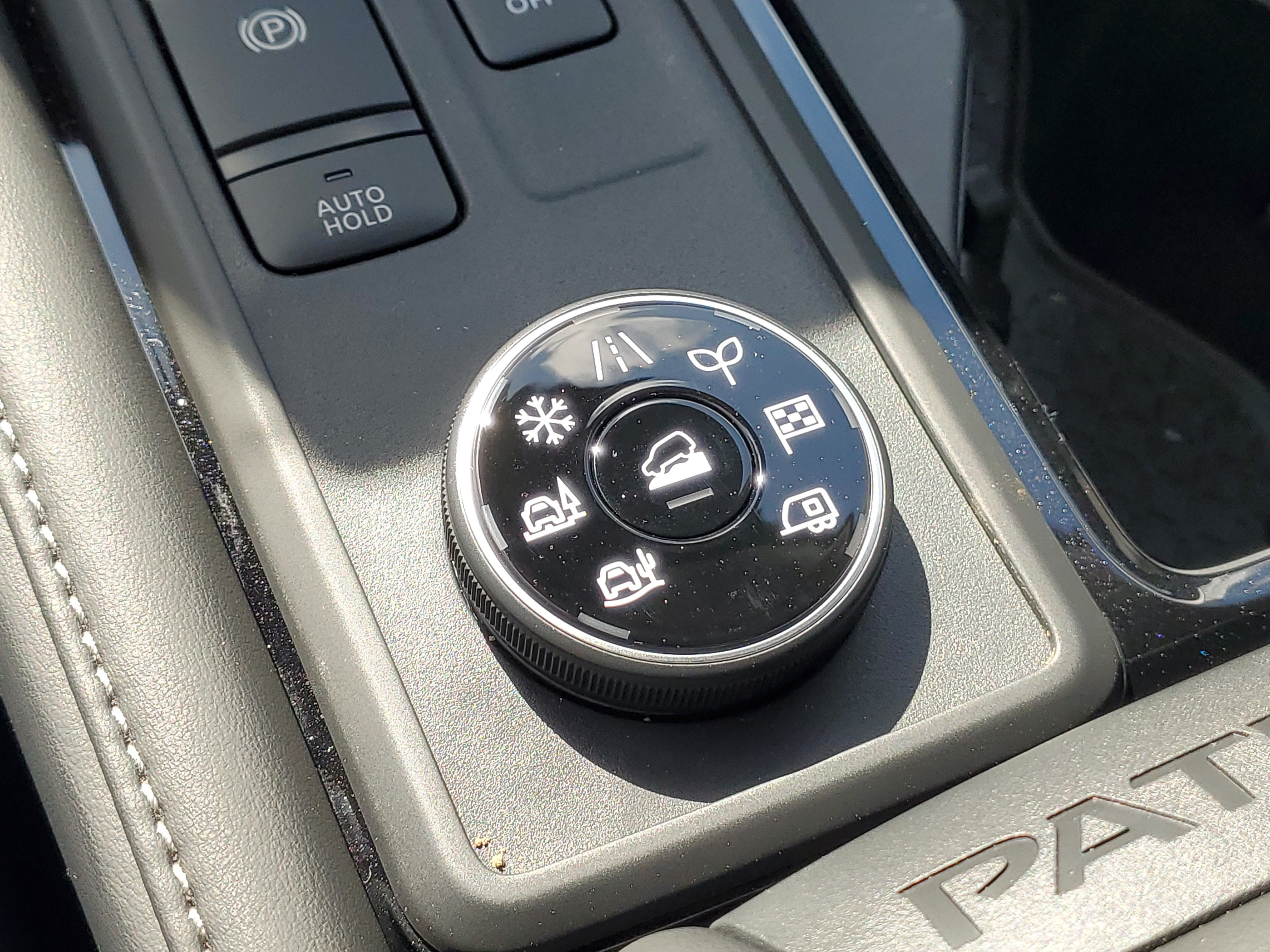 New 2026 Nissan Pathfinder SV w/ SV Premium Package AWD/4WD image 20