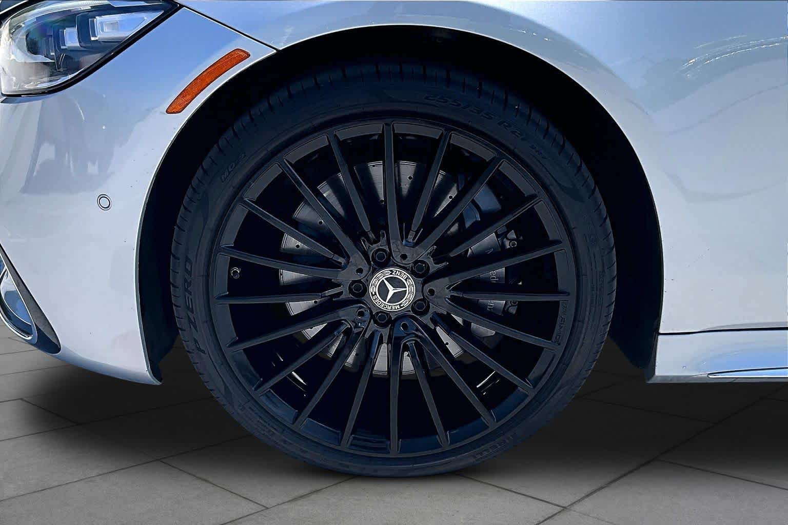 Used 2022 Mercedes-Benz S 580 4MATIC Sedan image 11