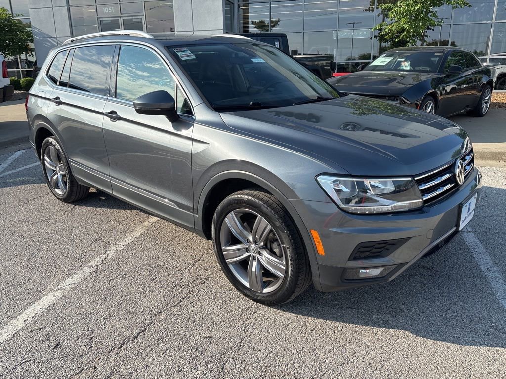 Used 2020 Volkswagen Tiguan SEL AWD/4WD image 6