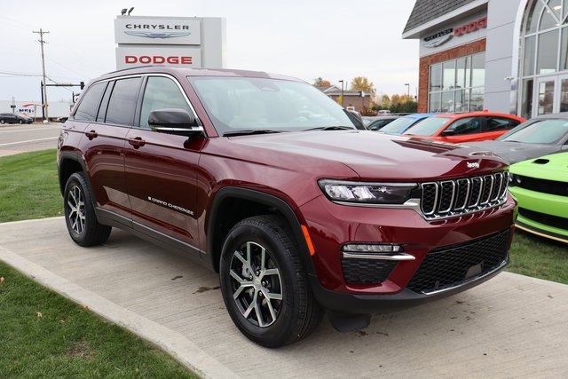 New 2025 Jeep Grand Cherokee Limited image 3