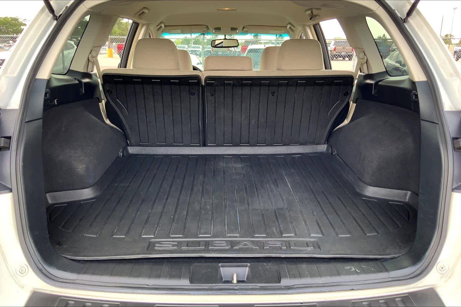 Used 2014 Subaru Outback 2.5i Premium w/ Accessory Value Package (OYT) AWD/4WD image 33