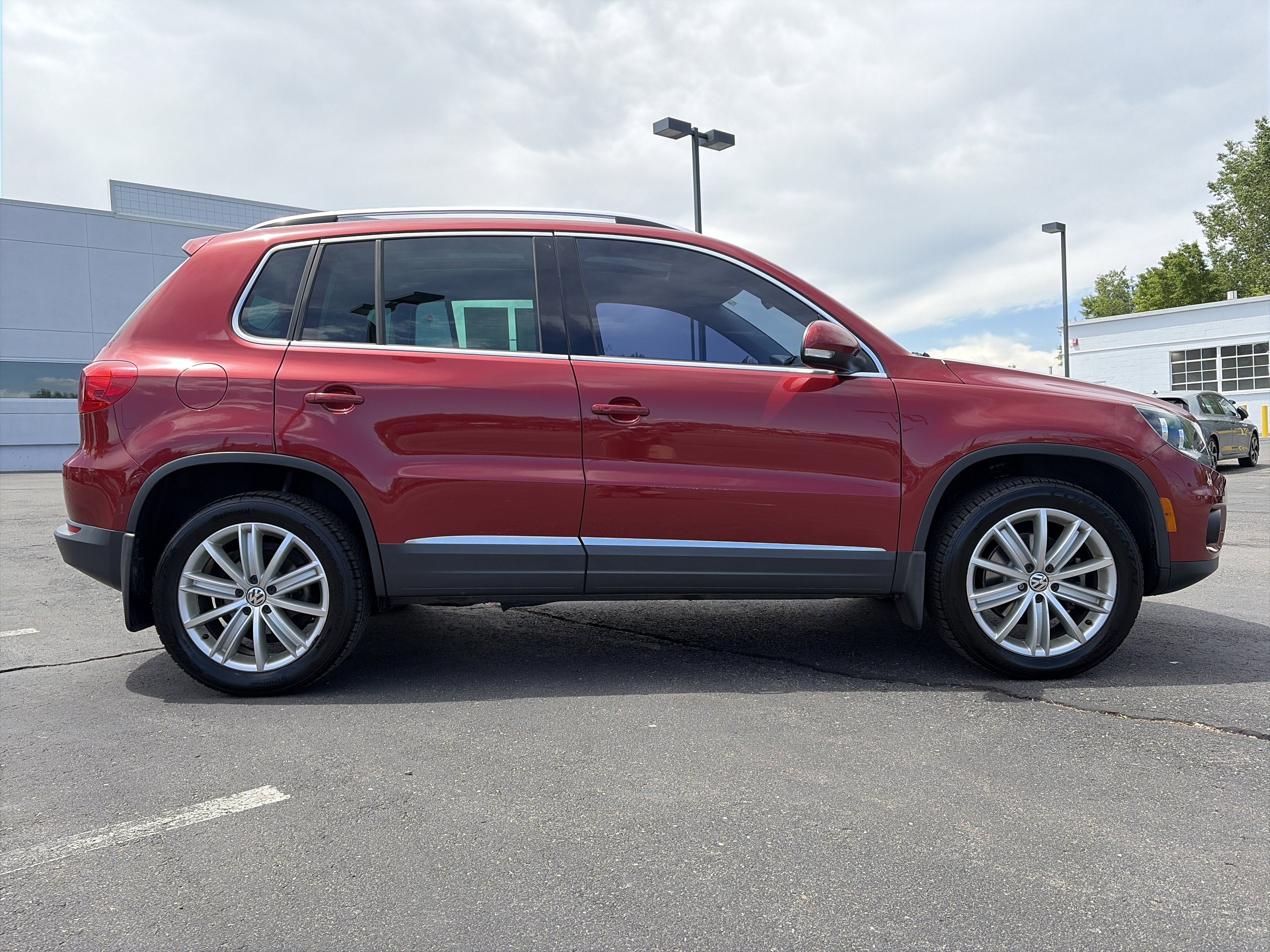 Used 2015 Volkswagen Tiguan S AWD/4WD image 4